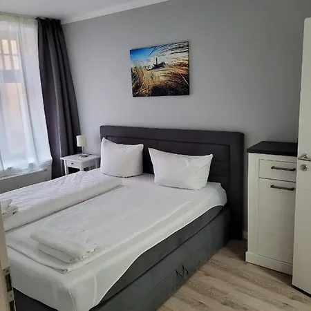 Konukevi Altstadtpension 3*