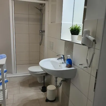 Konukevi Altstadtpension Rostock